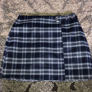 plaid skirt!